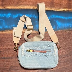 Universal Thread Light Blue Crossbody Bag with Cream Strap